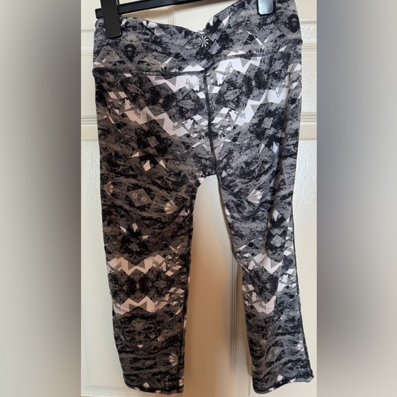 Athleta Capri Leggings Small Black Gray Geometric Print Workout - Picture 3 of 3